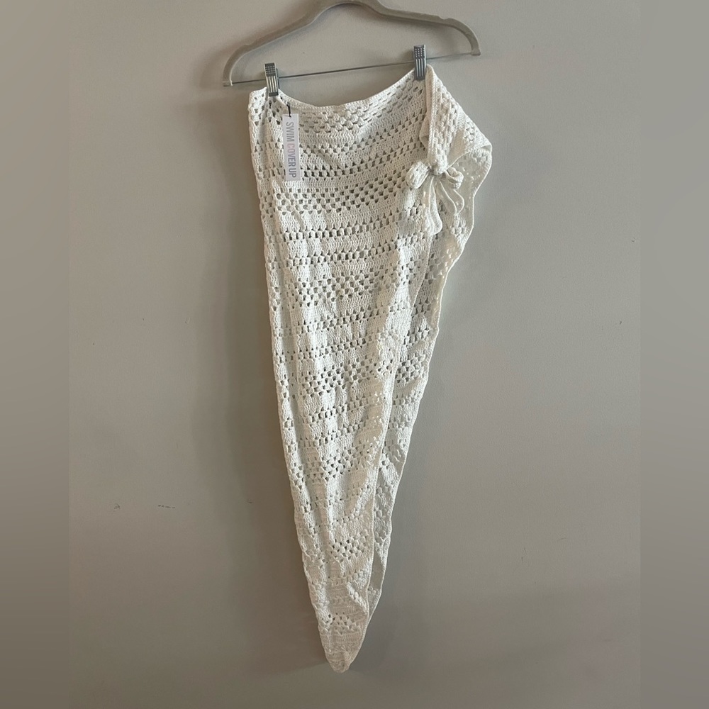 Swim cover up / Sarong - White crochet